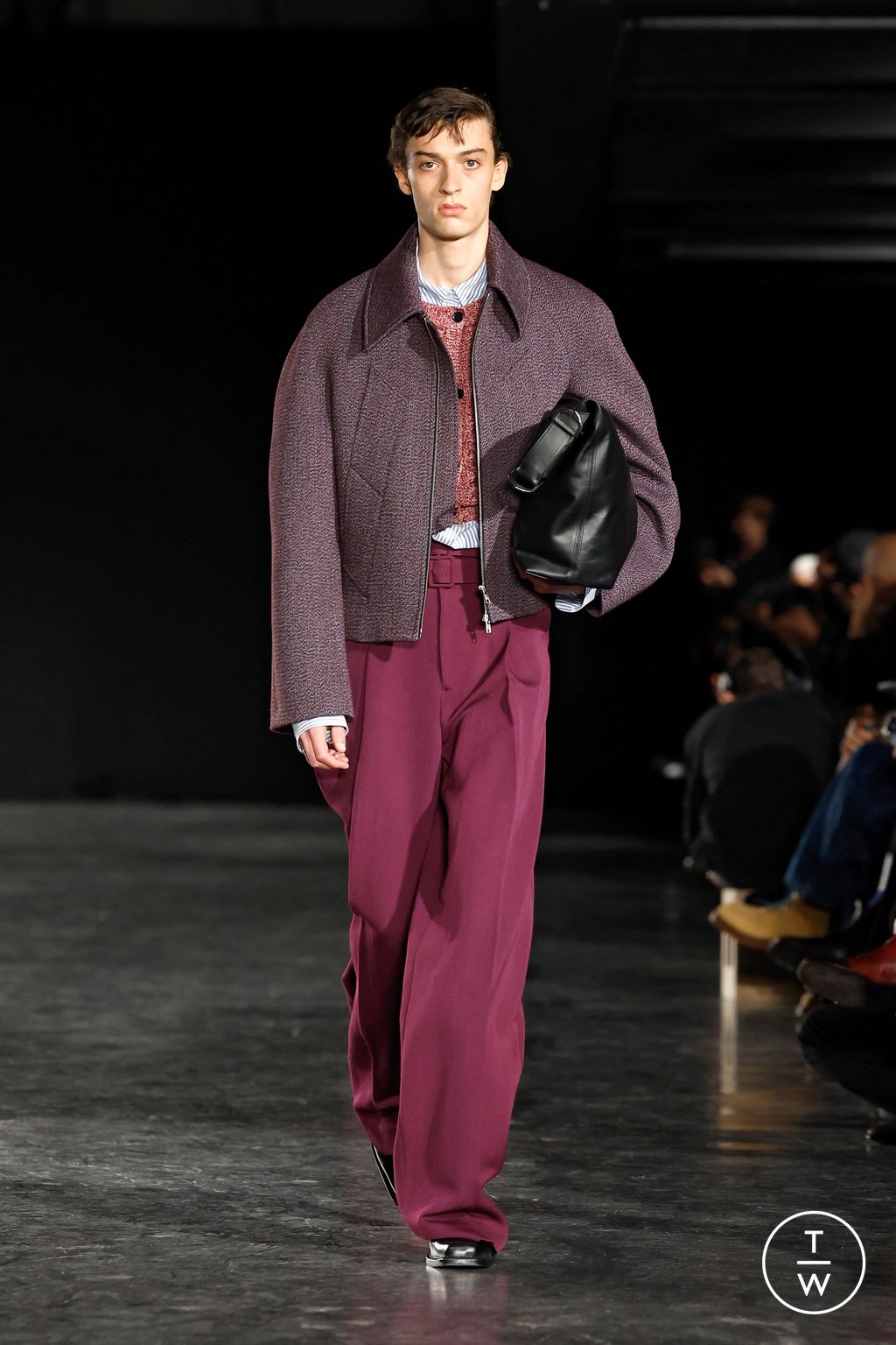 Fashion Week Paris Fall/Winter 2025 look 19 de la collection EGONlab menswear