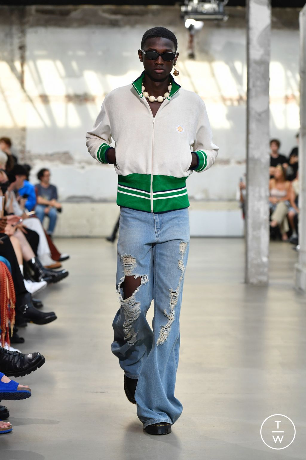 Fashion Week Paris Spring/Summer 2023 look 8 from the EGONlab collection menswear