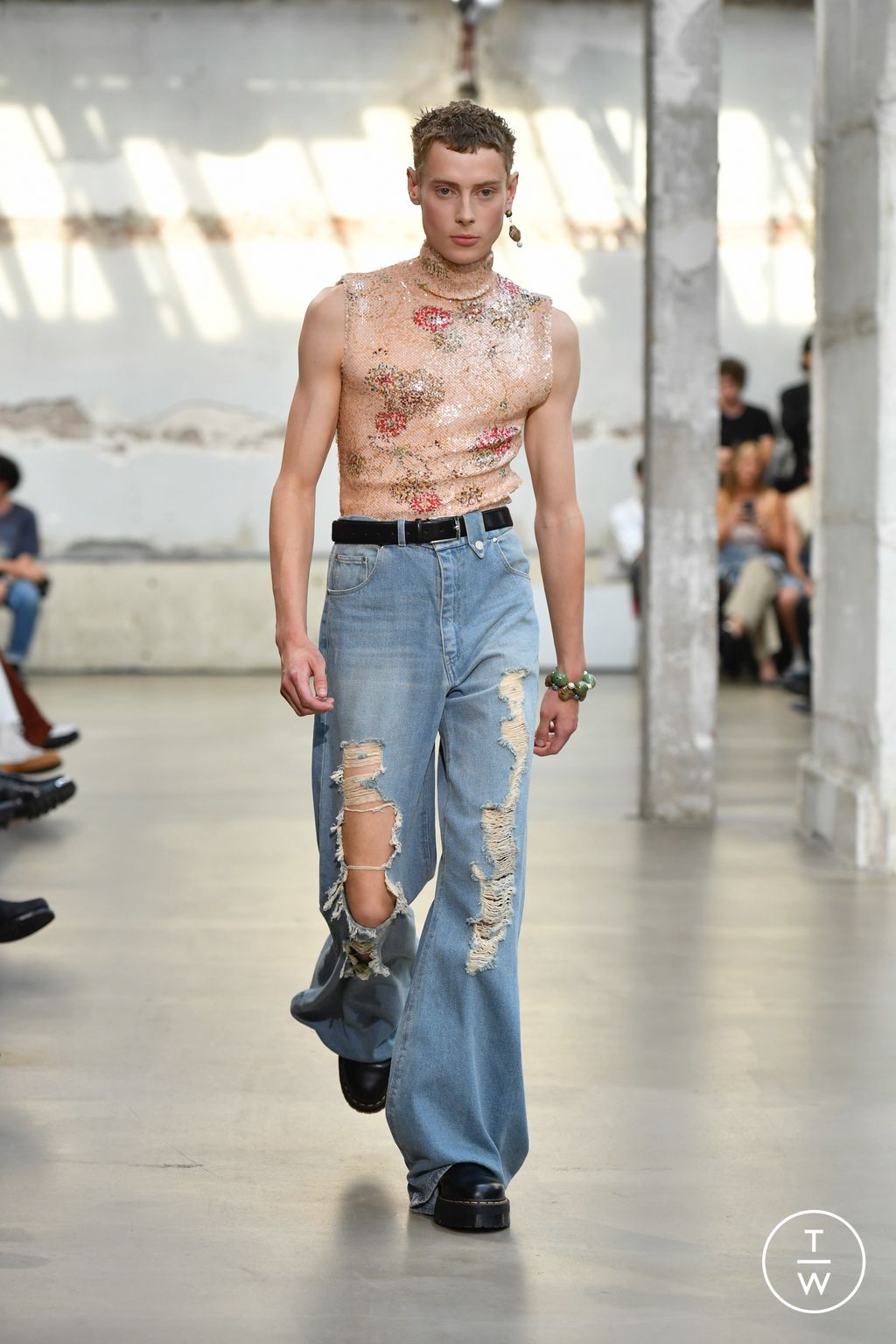 Fashion Week Paris Spring/Summer 2023 look 9 from the EGONlab collection menswear