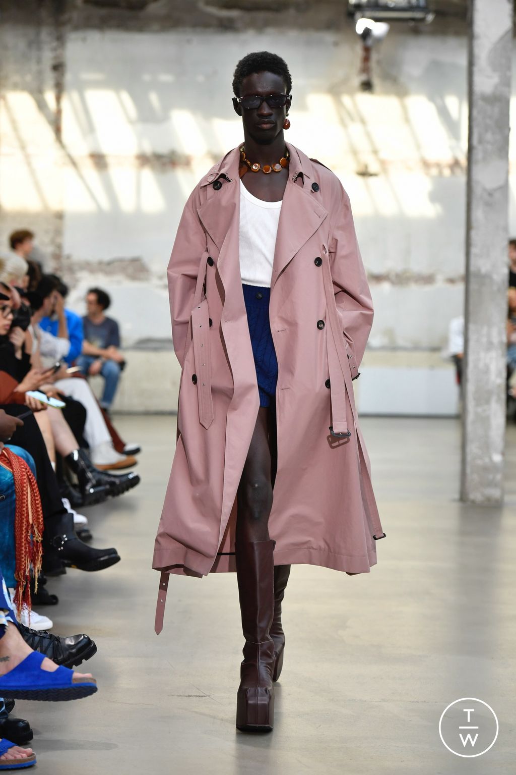 Fashion Week Paris Spring/Summer 2023 look 10 from the EGONlab collection menswear