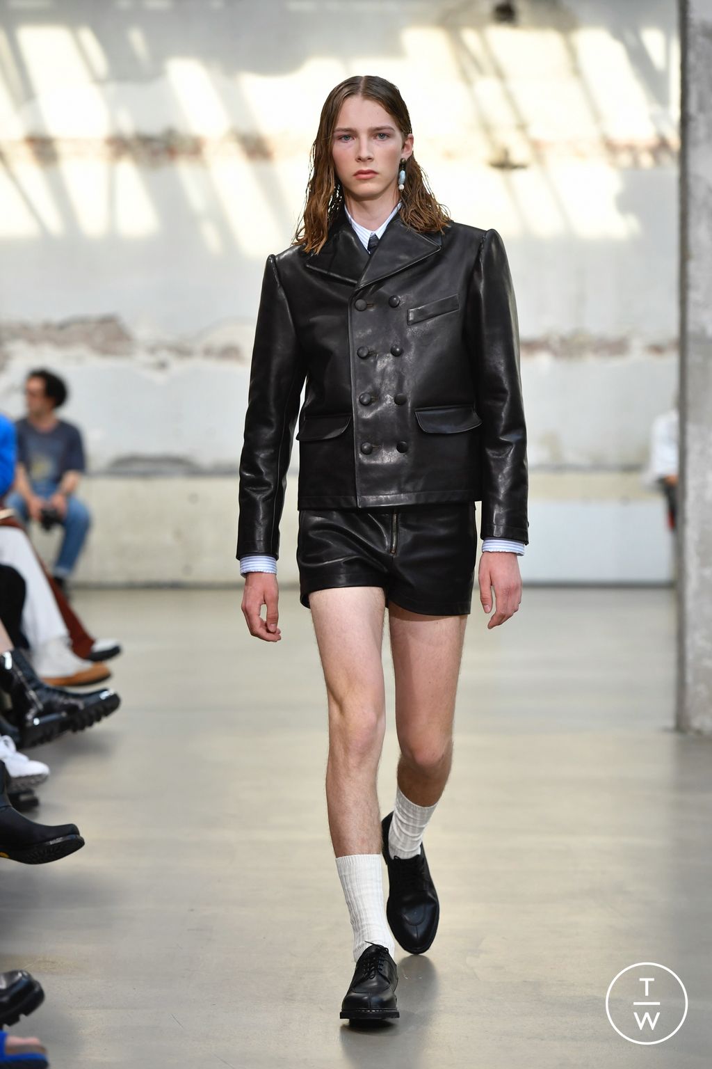 Fashion Week Paris Spring/Summer 2023 look 11 from the EGONlab collection 男装