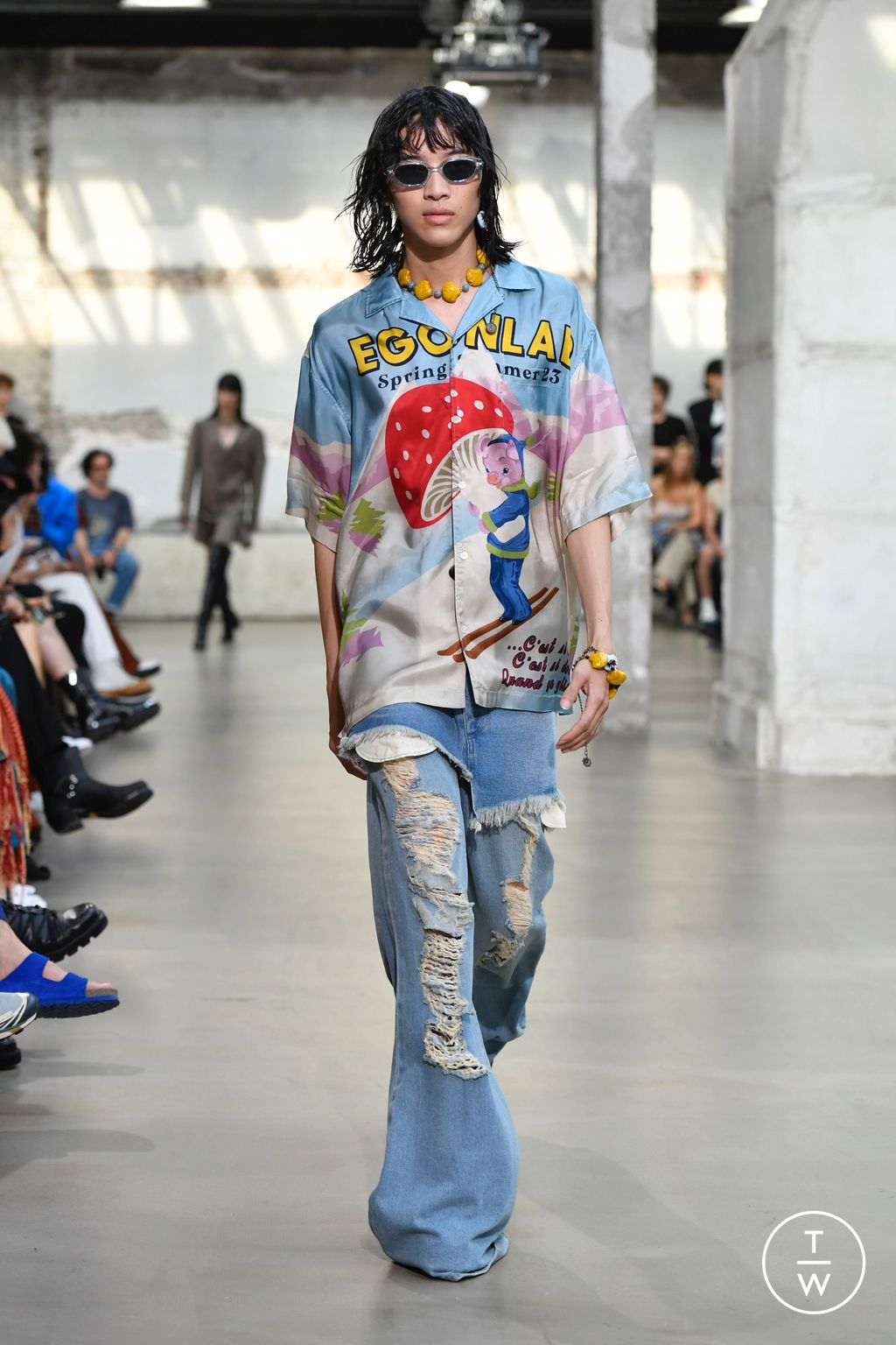 Fashion Week Paris Spring/Summer 2023 look 15 from the EGONlab collection menswear