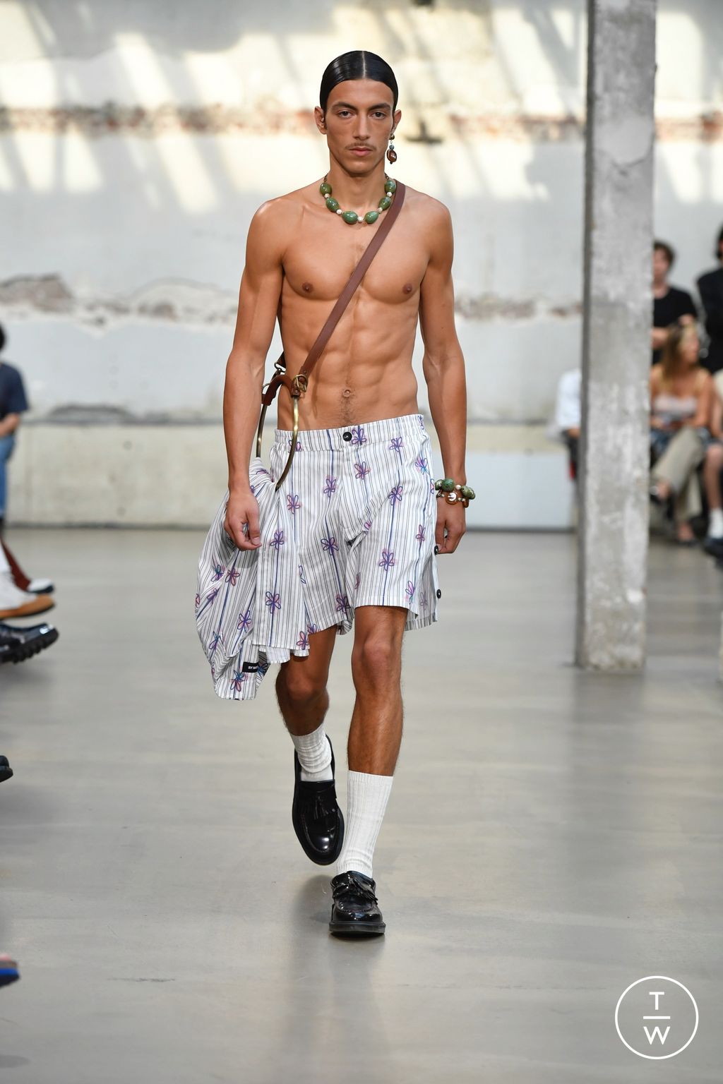 Fashion Week Paris Spring/Summer 2023 look 19 from the EGONlab collection menswear