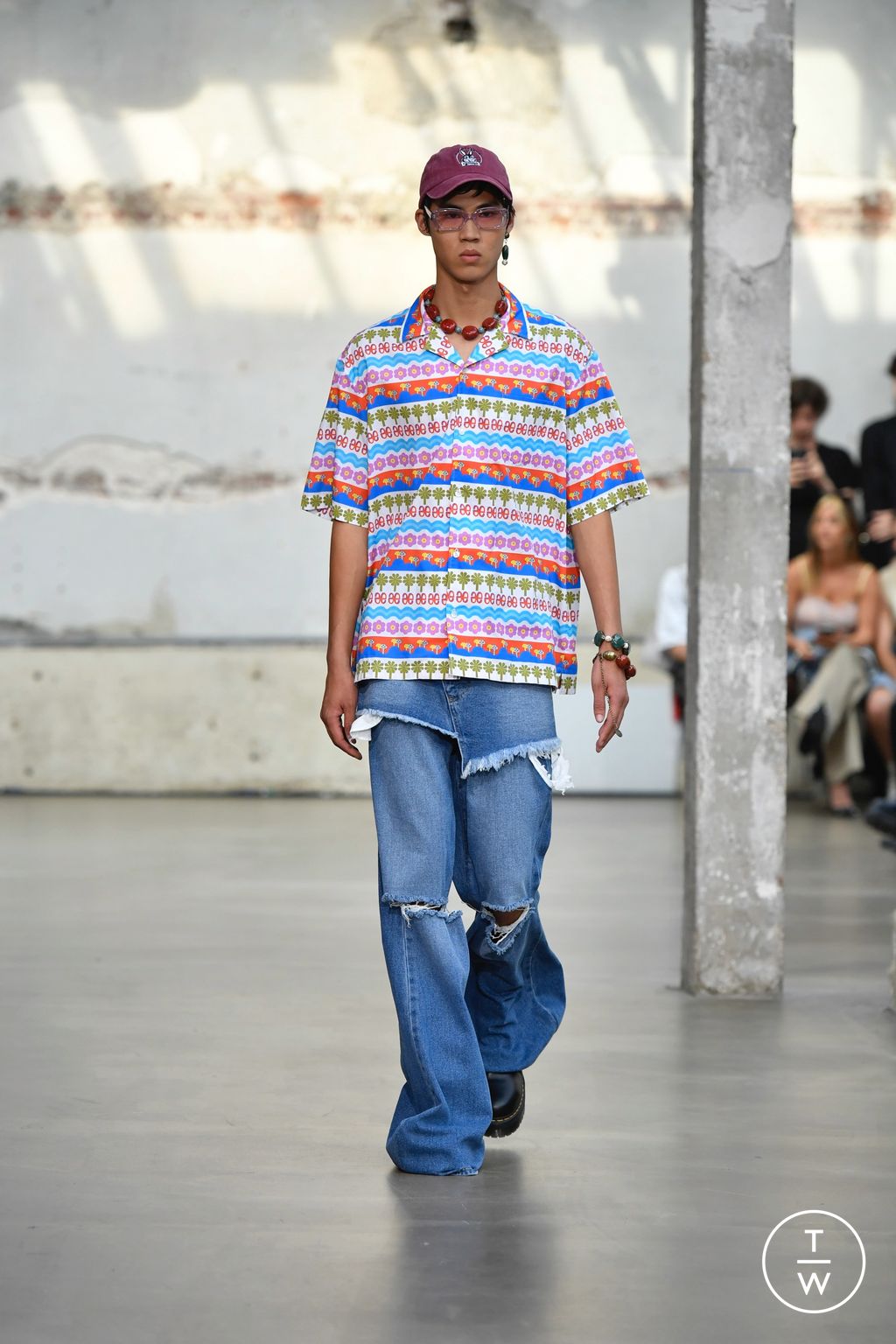 Fashion Week Paris Spring/Summer 2023 look 20 from the EGONlab collection menswear