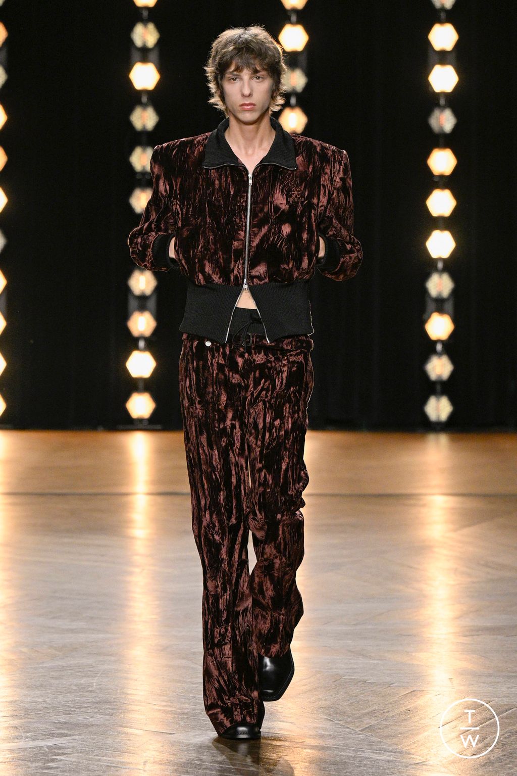 Fashion Week Paris Spring/Summer 2024 look 10 from the EGONlab collection 男装