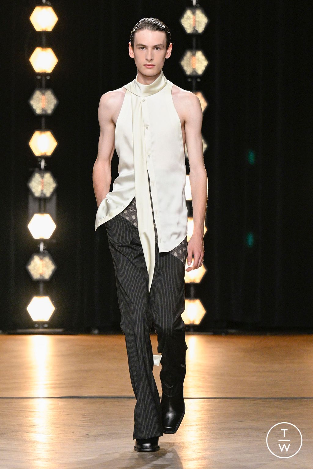 Fashion Week Paris Spring/Summer 2024 look 17 from the EGONlab collection menswear