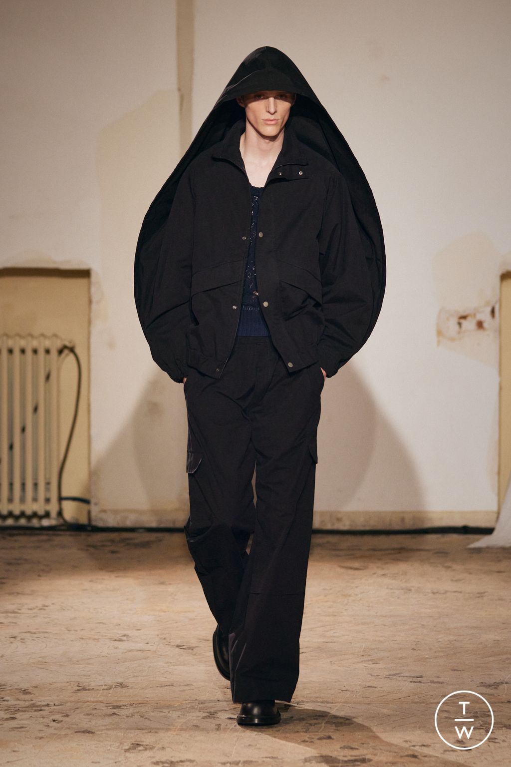 Fashion Week Paris Spring/Summer 2026 look 6 from the EGONlab collection menswear