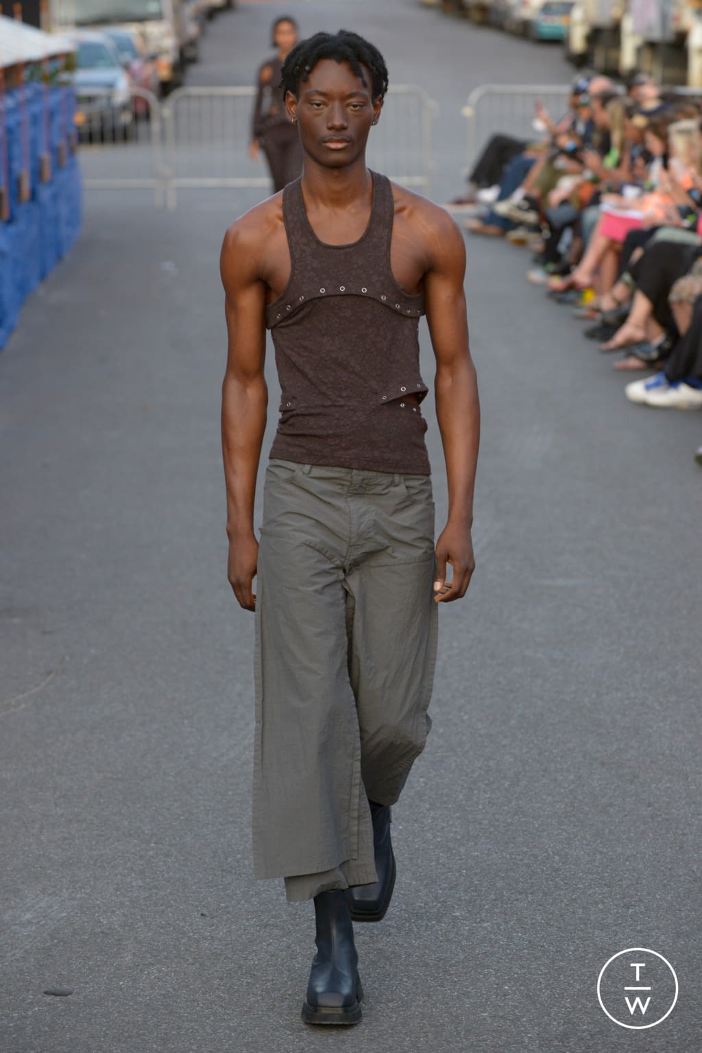 Fashion Week New York Spring/Summer 2022 look 2 from the Eckhaus Latta collection womenswear