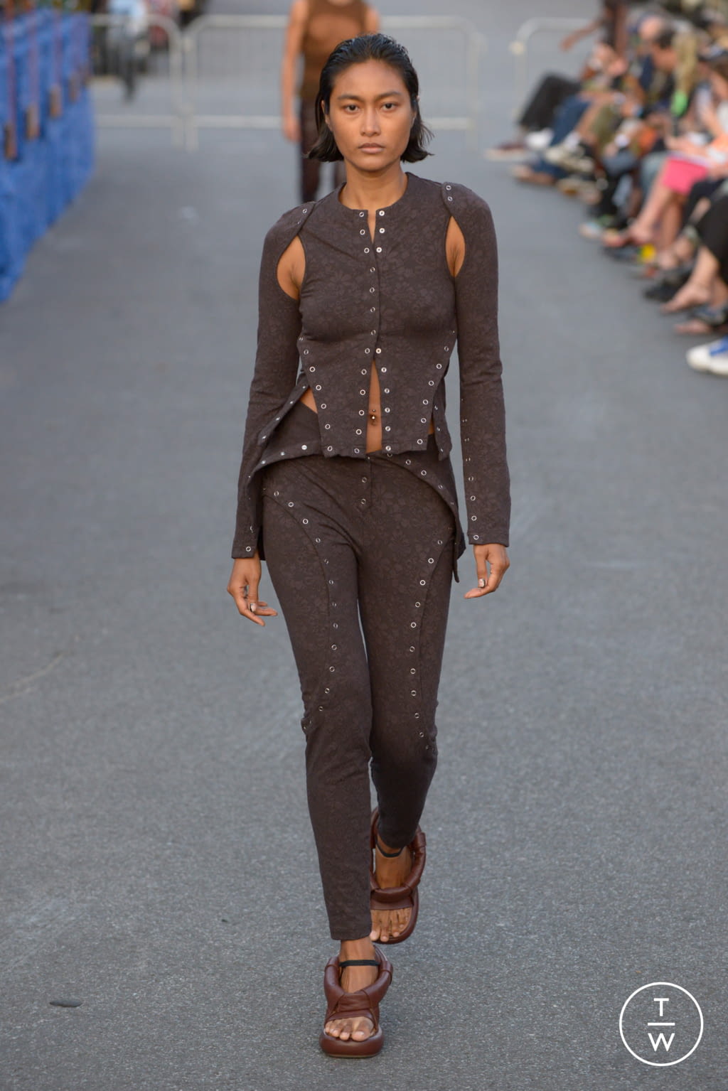 Fashion Week New York Spring/Summer 2022 look 3 de la collection Eckhaus Latta womenswear