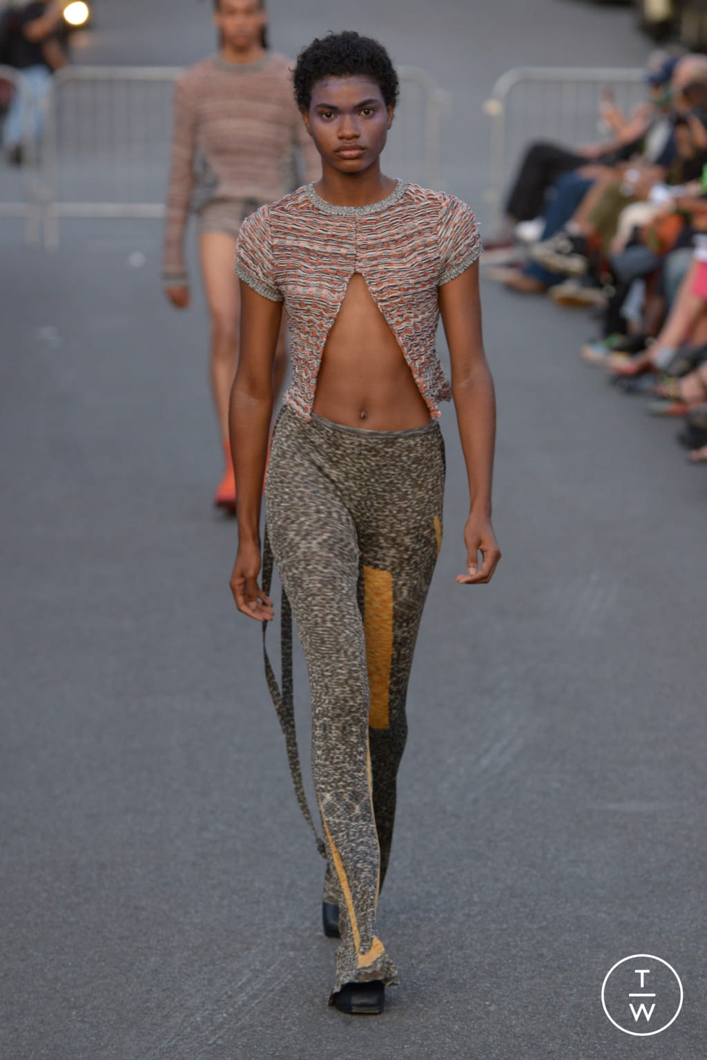 Fashion Week New York Spring/Summer 2022 look 19 de la collection Eckhaus Latta womenswear