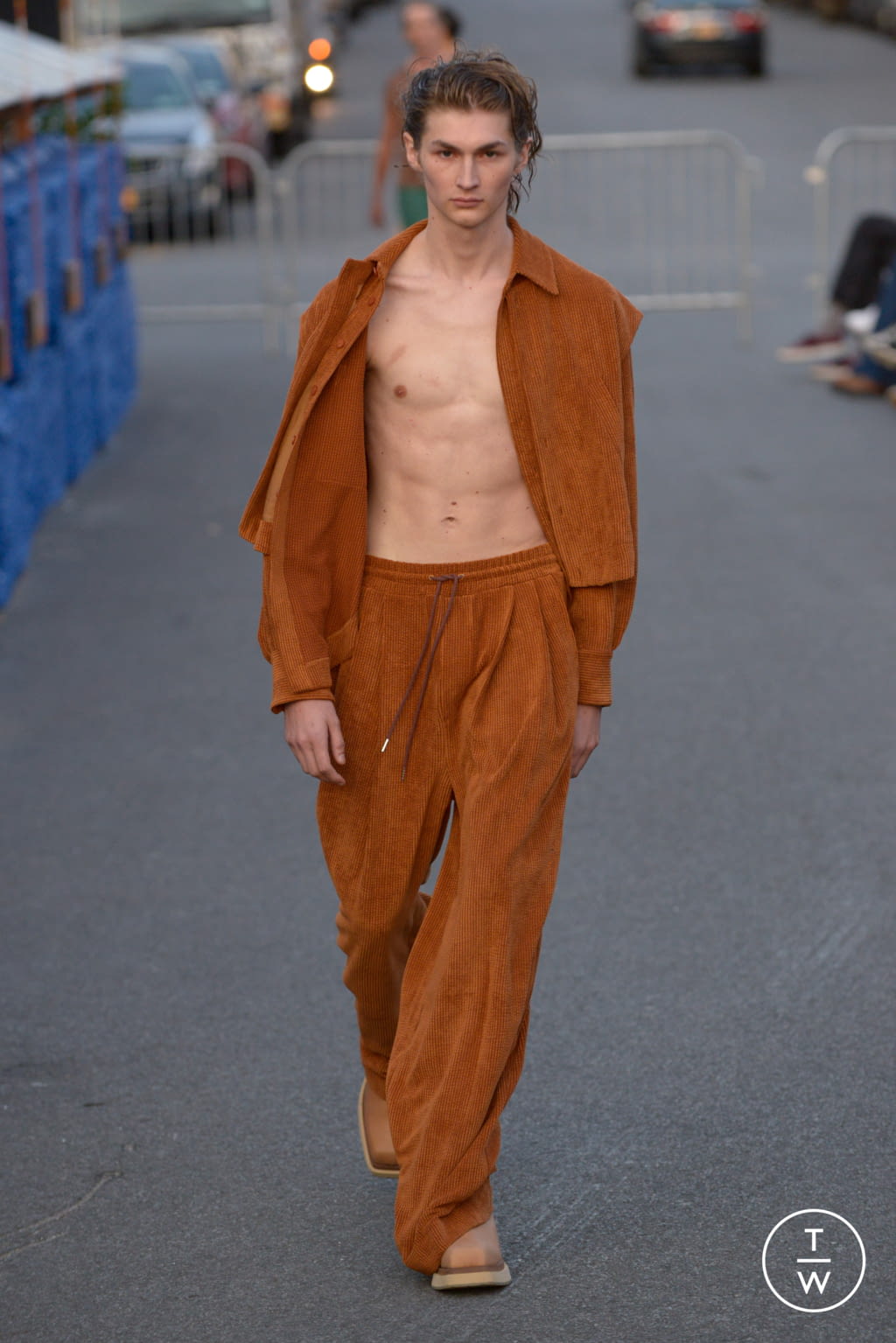 Fashion Week New York Spring/Summer 2022 look 25 from the Eckhaus Latta collection womenswear