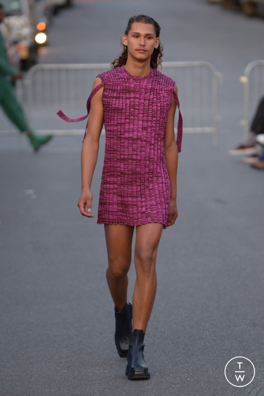 Fashion Week New York Spring/Summer 2022 look 28 from the Eckhaus Latta collection womenswear