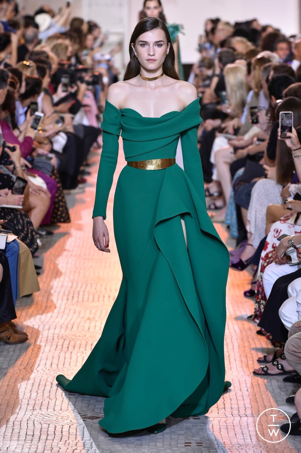 Fashion Week Paris Fall/Winter 2018 look 32 from the Elie Saab collection 高级定制