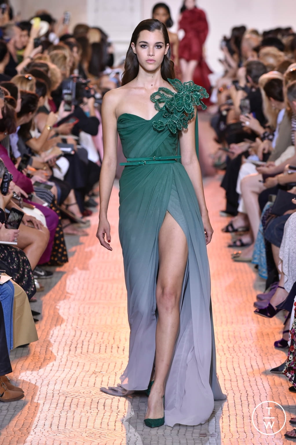 Fashion Week Paris Fall/Winter 2018 look 33 from the Elie Saab collection couture