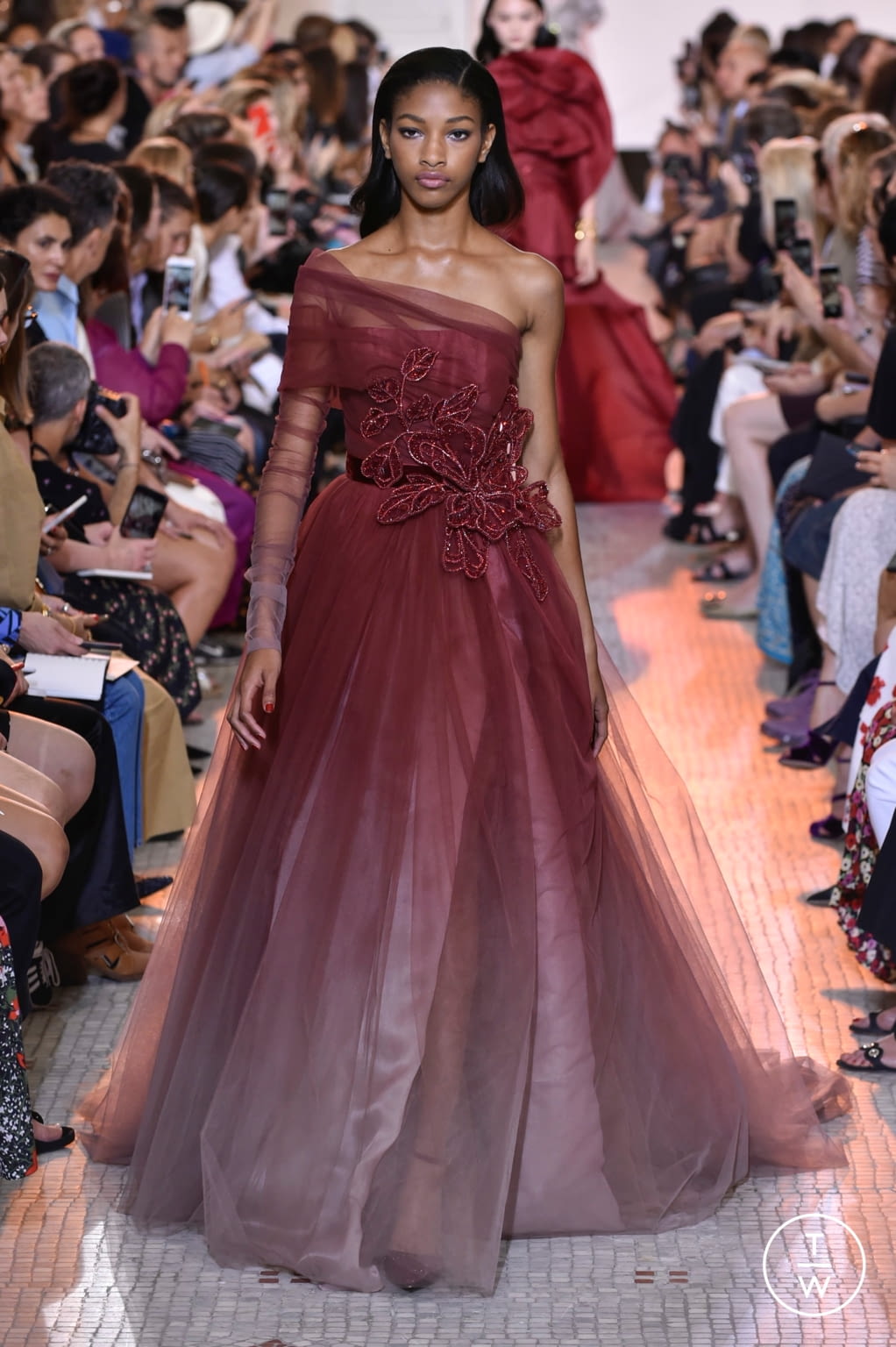 Fashion Week Paris Fall/Winter 2018 look 34 from the Elie Saab collection couture