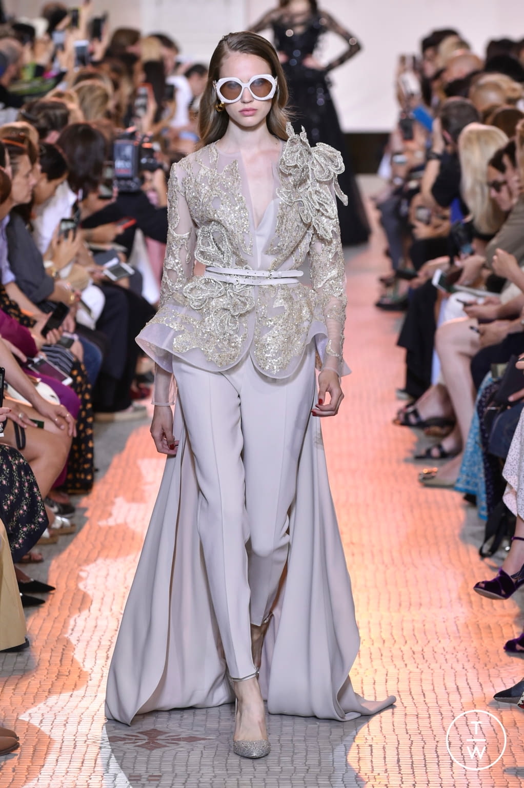 Fashion Week Paris Fall/Winter 2018 look 42 from the Elie Saab collection couture