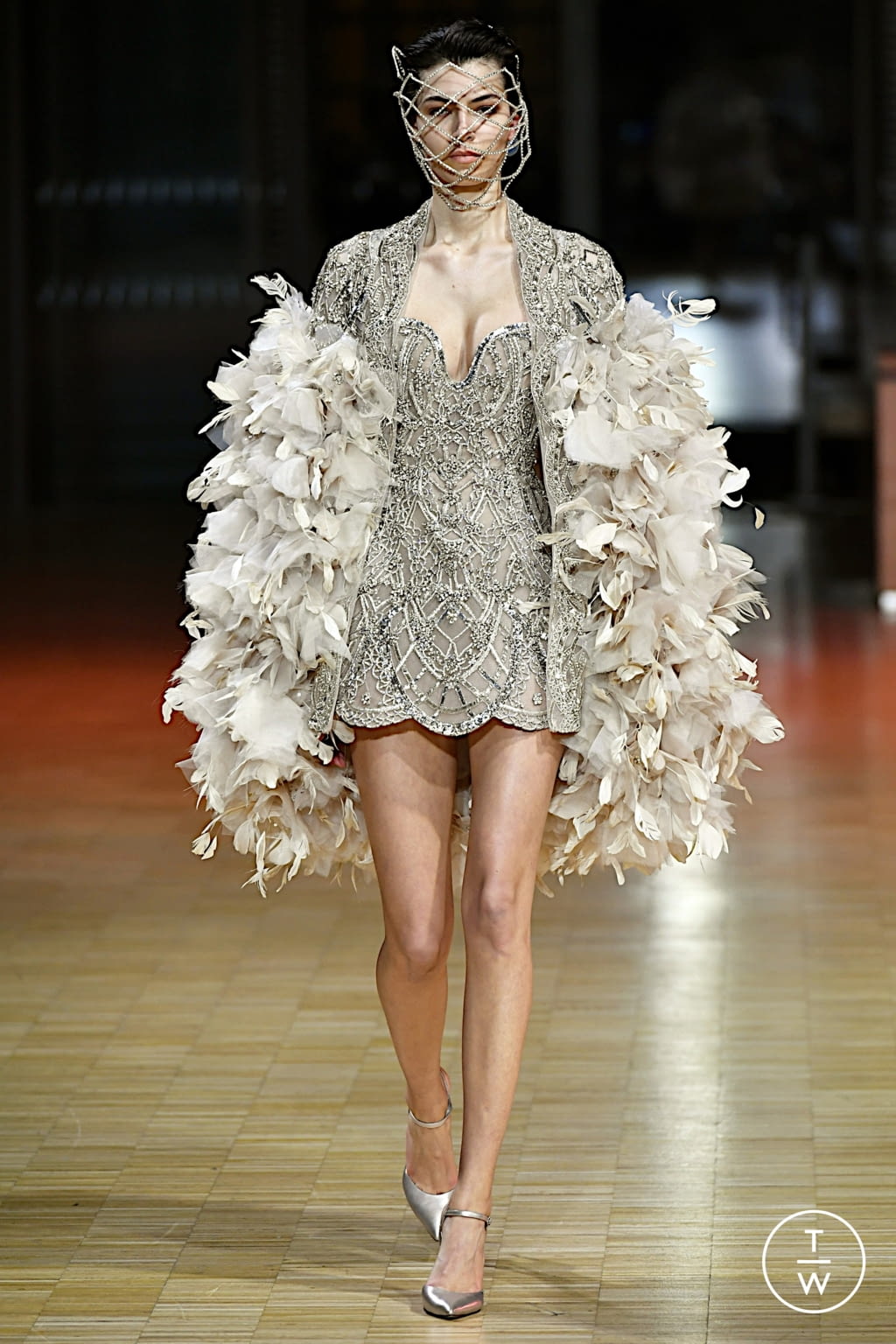 Fashion Week Paris Spring/Summer 2022 look 24 from the Elie Saab collection couture