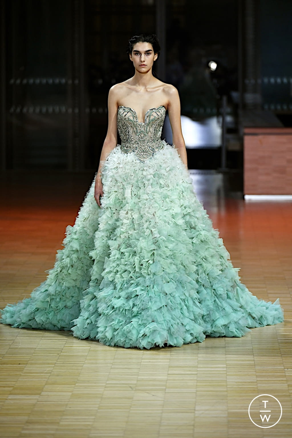 Fashion Week Paris Spring/Summer 2022 look 25 from the Elie Saab collection couture