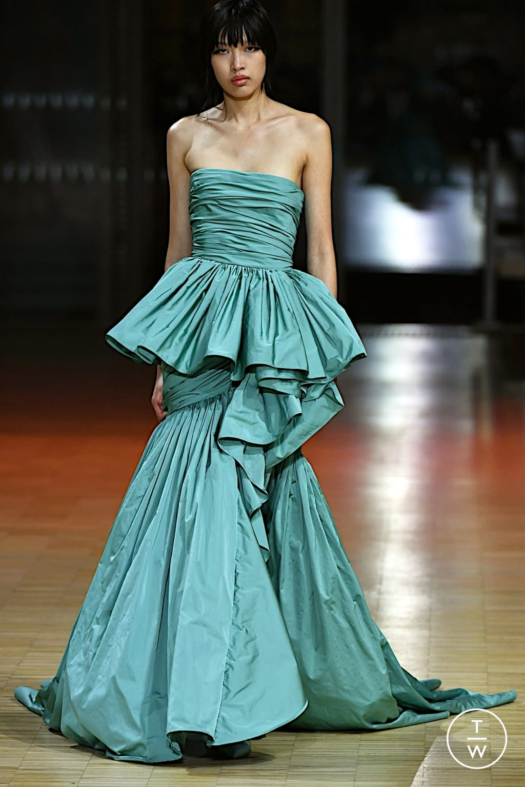 Fashion Week Paris Spring/Summer 2022 look 26 from the Elie Saab collection 高级定制
