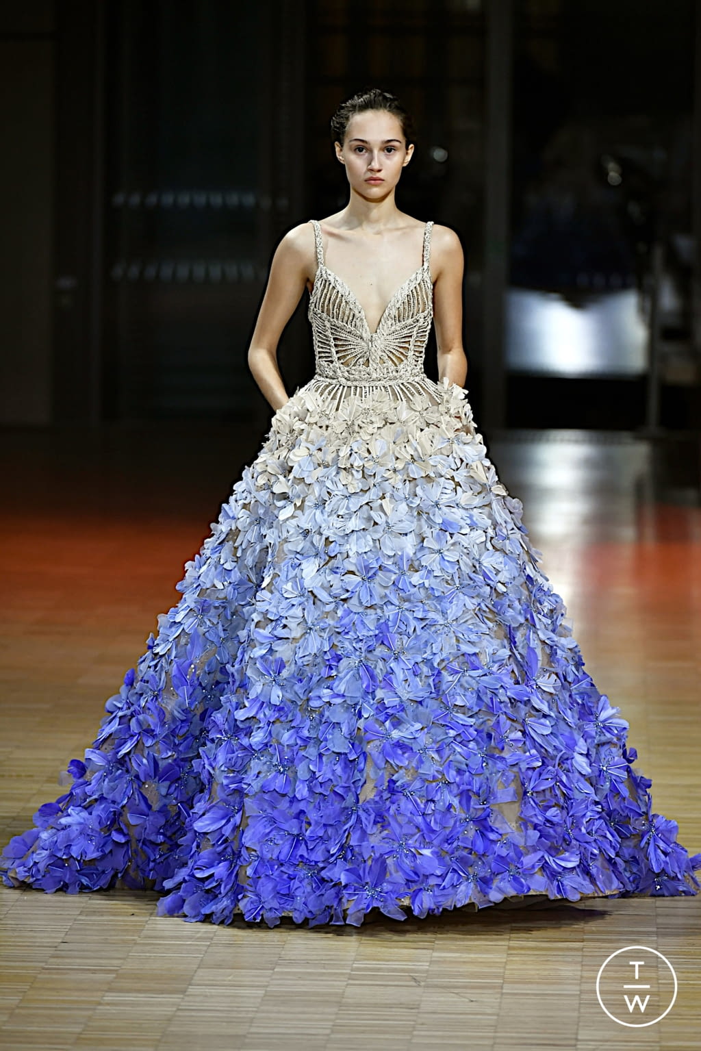 Fashion Week Paris Spring/Summer 2022 look 28 from the Elie Saab collection couture