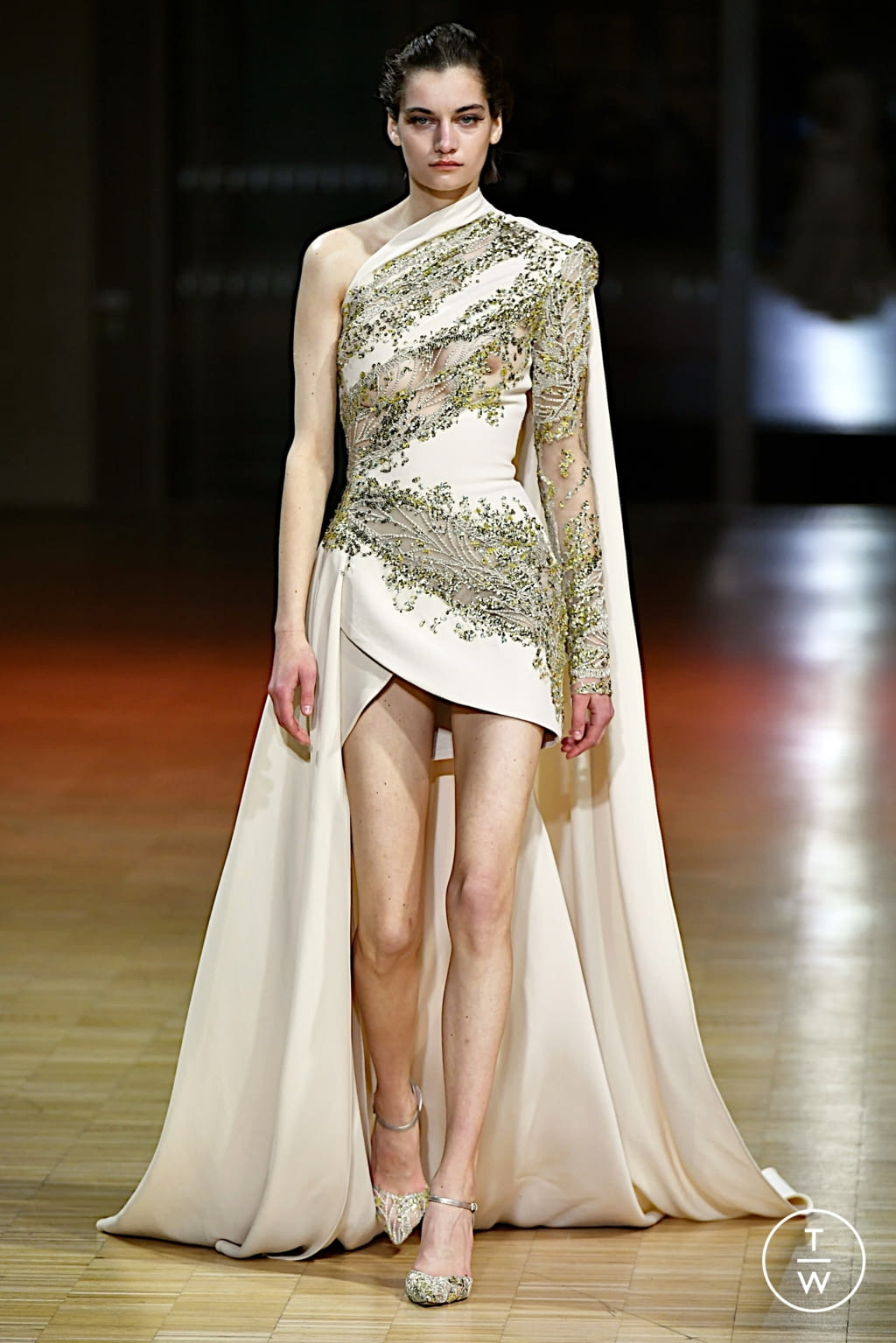 Fashion Week Paris Spring/Summer 2022 look 35 from the Elie Saab collection couture