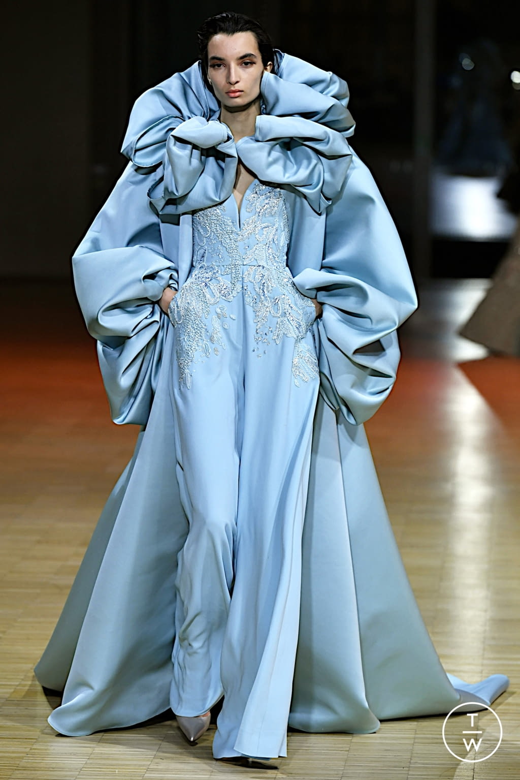 Fashion Week Paris Spring/Summer 2022 look 38 from the Elie Saab collection couture