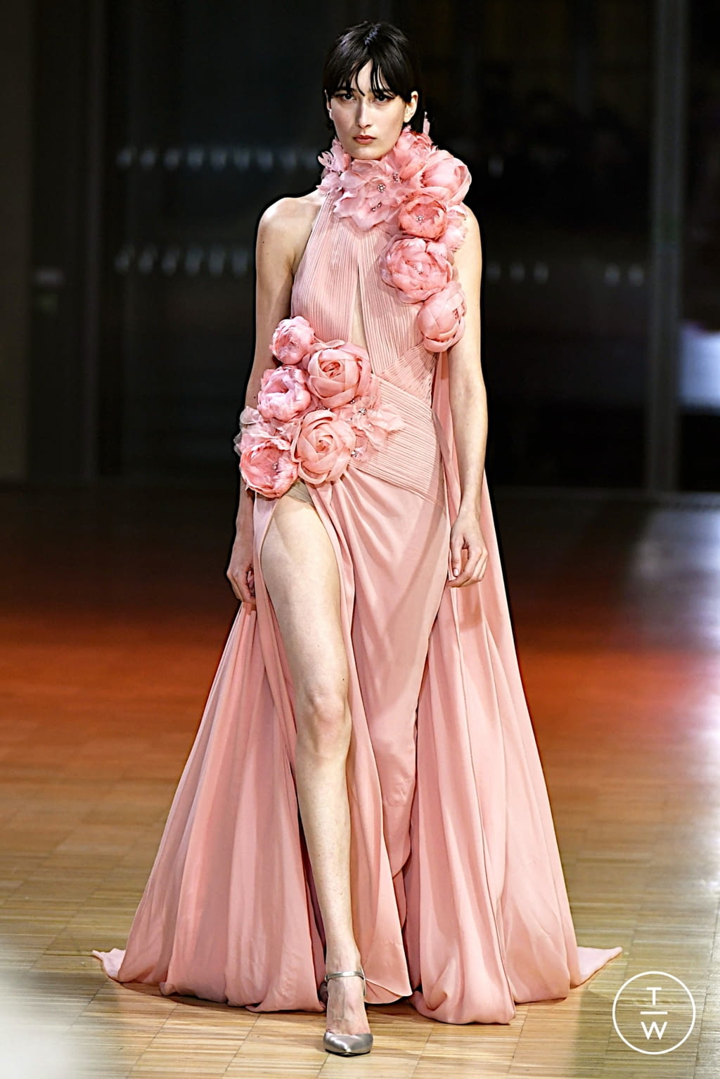 Fashion Week Paris Spring/Summer 2022 look 42 from the Elie Saab collection couture