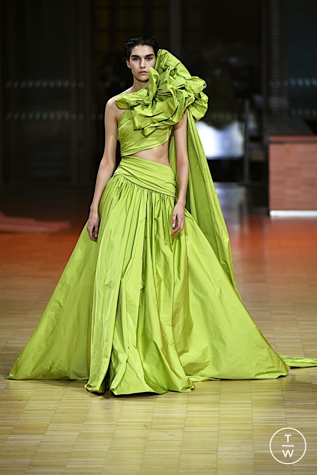 Fashion Week Paris Spring/Summer 2022 look 49 from the Elie Saab collection couture