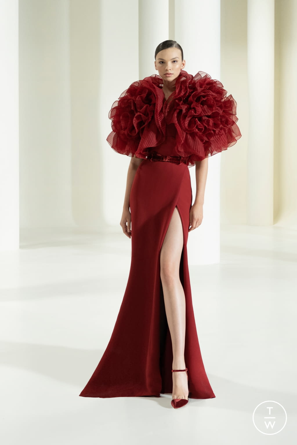 Elie Saab at Couture Fall 2021  Vestidos alta costura, Moda de