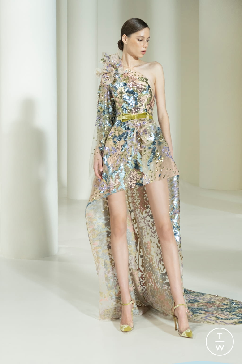 Fashion Week Paris Fall/Winter 2021 look 50 from the Elie Saab collection couture