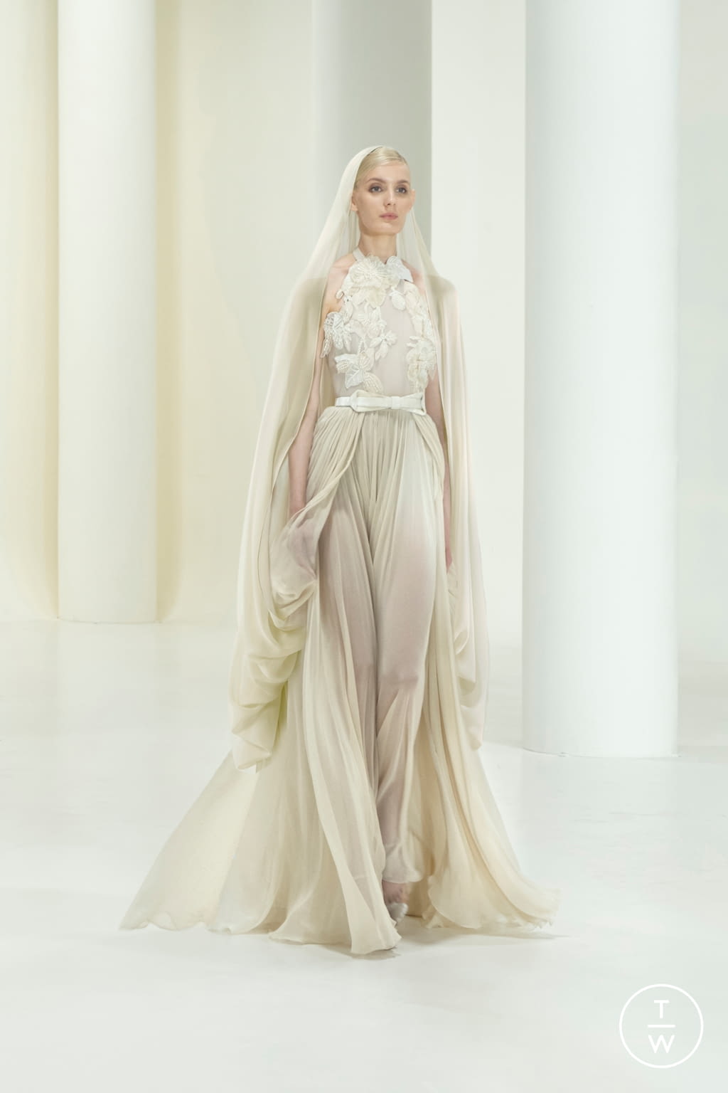 Fashion Week Paris Fall/Winter 2021 look 59 from the Elie Saab collection couture