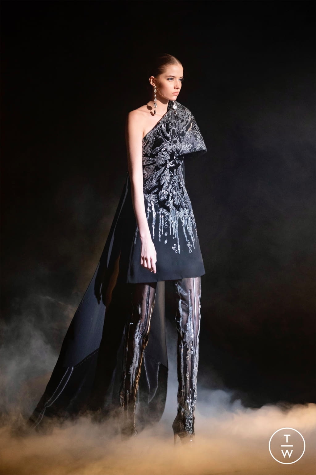 Fashion Week Paris Spring/Summer 2021 look 1 de la collection Elie Saab couture