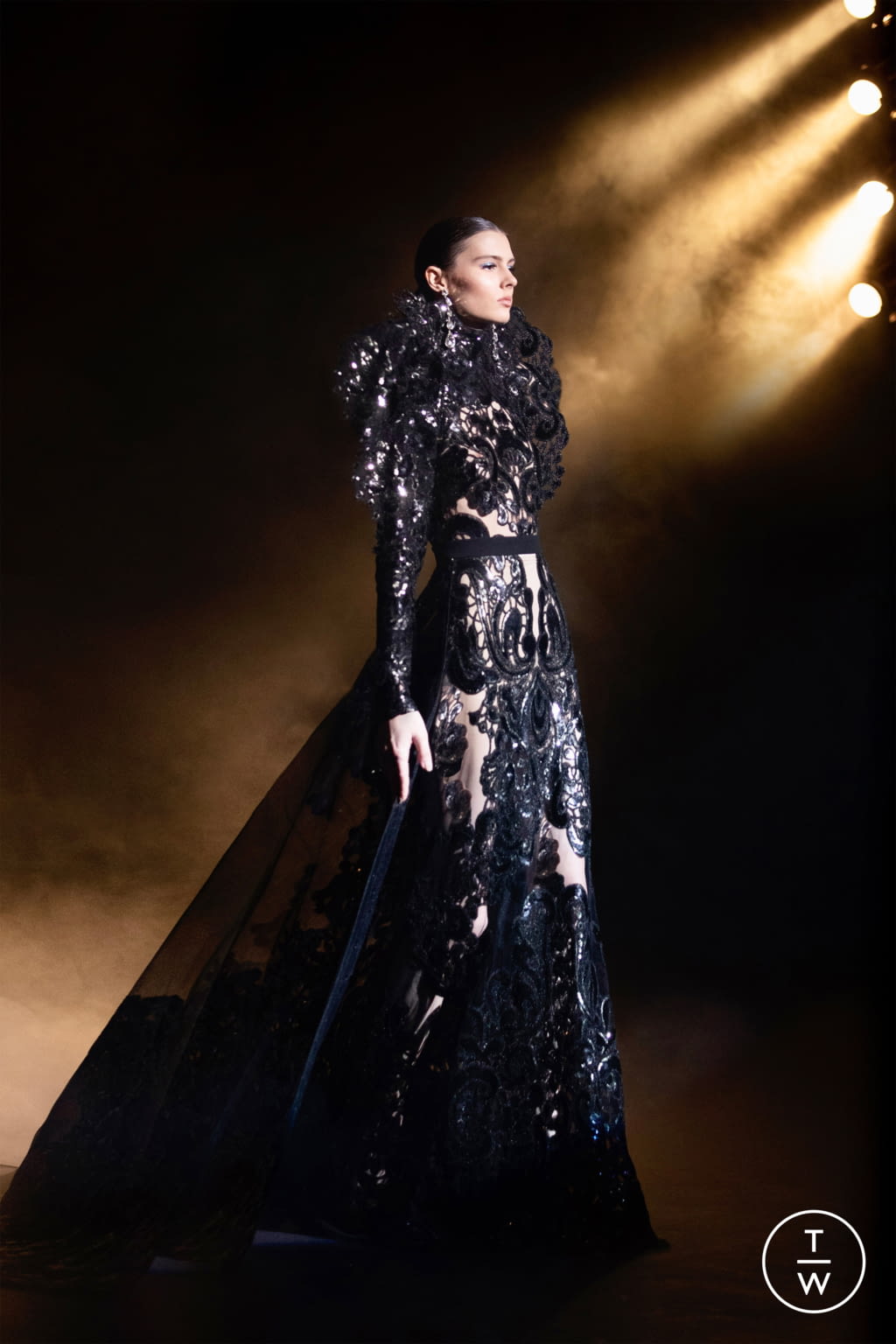 Fashion Week Paris Spring/Summer 2021 look 7 from the Elie Saab collection couture