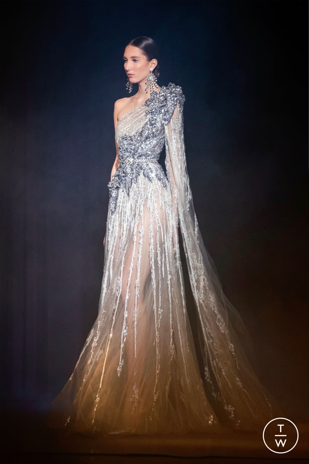 Fashion Week Paris Spring/Summer 2021 look 9 from the Elie Saab collection couture