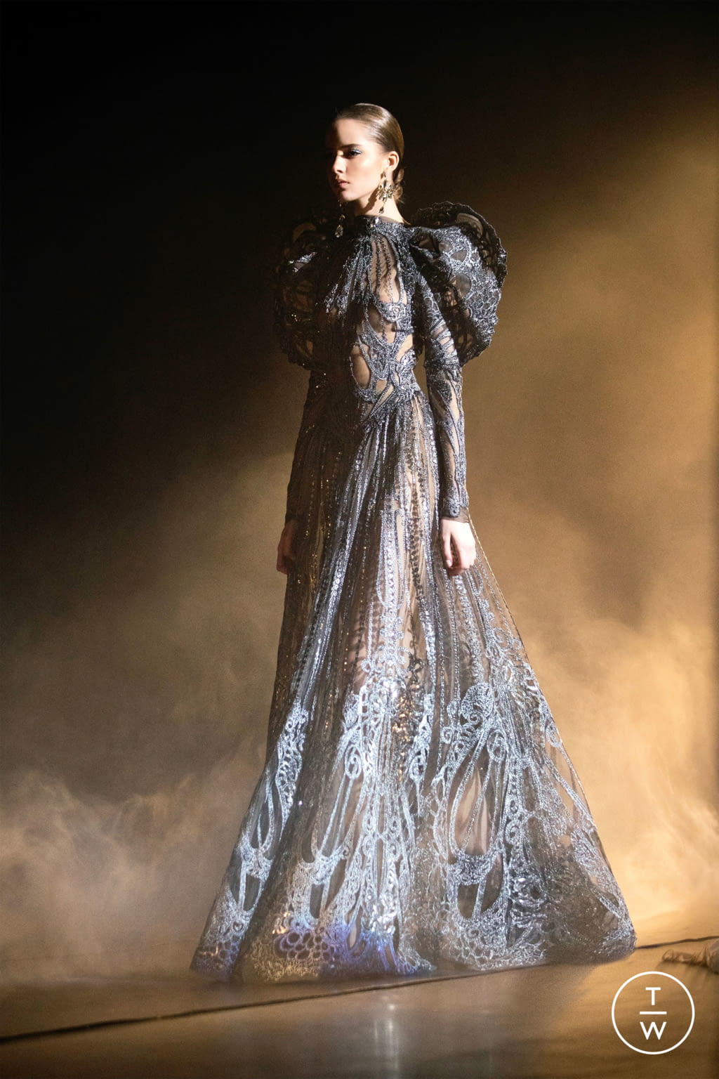 Fashion Week Paris Spring/Summer 2021 look 14 from the Elie Saab collection couture