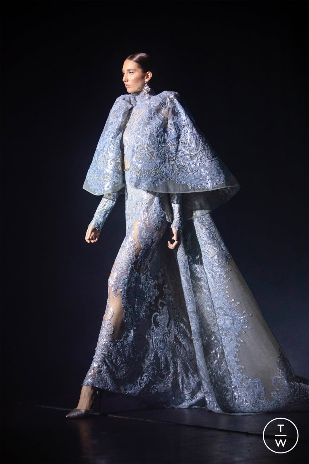 Fashion Week Paris Spring/Summer 2021 look 19 from the Elie Saab collection 高级定制