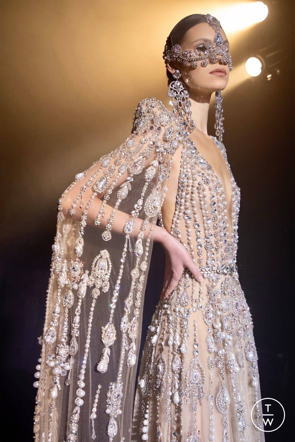 Fashion Week Paris Spring/Summer 2021 look 36 from the Elie Saab collection couture