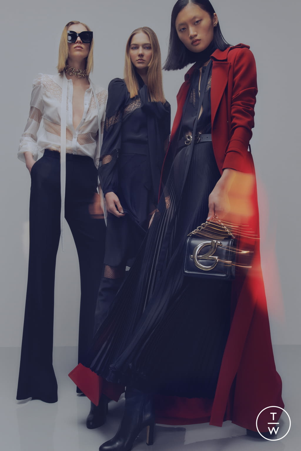 Fashion Week Paris Pre-Fall 2022 look 10 from the Elie Saab collection womenswear
