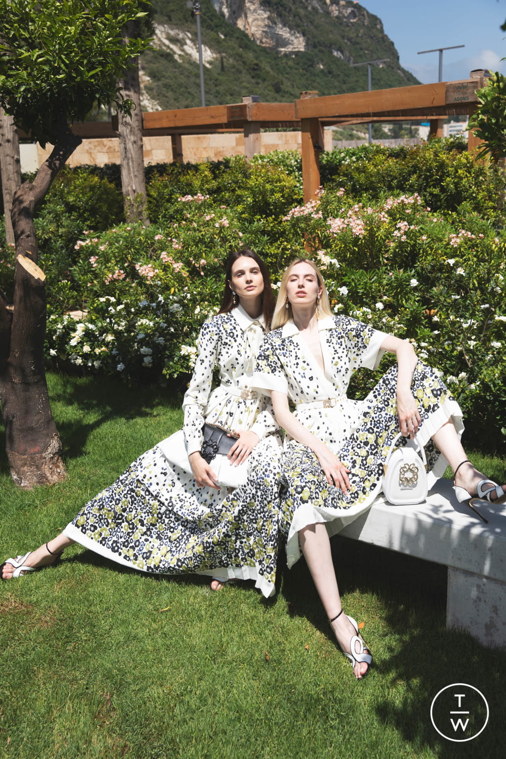 Fashion Week Paris Resort 2022 look 8 de la collection Elie Saab womenswear