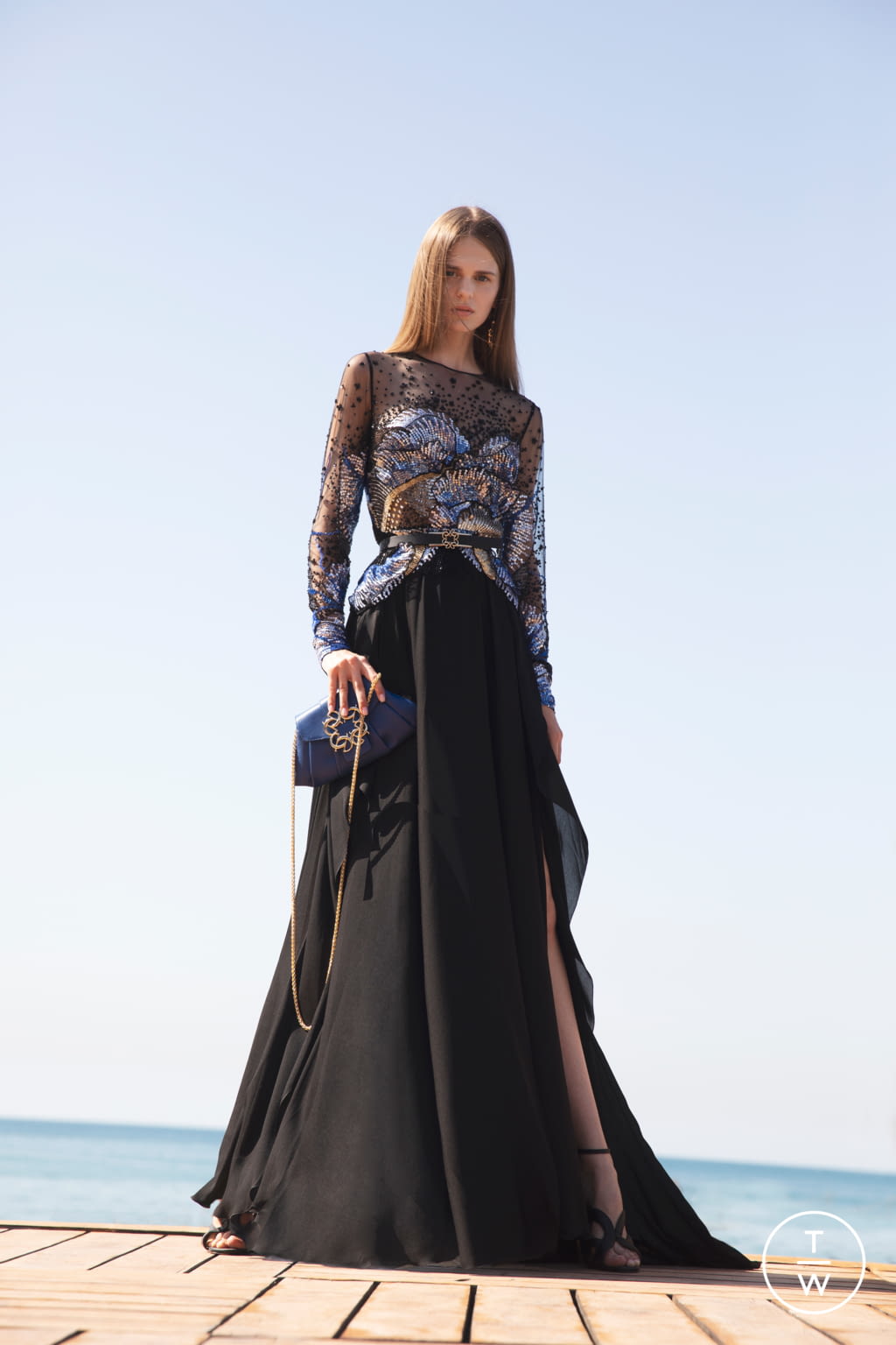 Fashion Week Paris Resort 2022 look 31 from the Elie Saab collection 女装