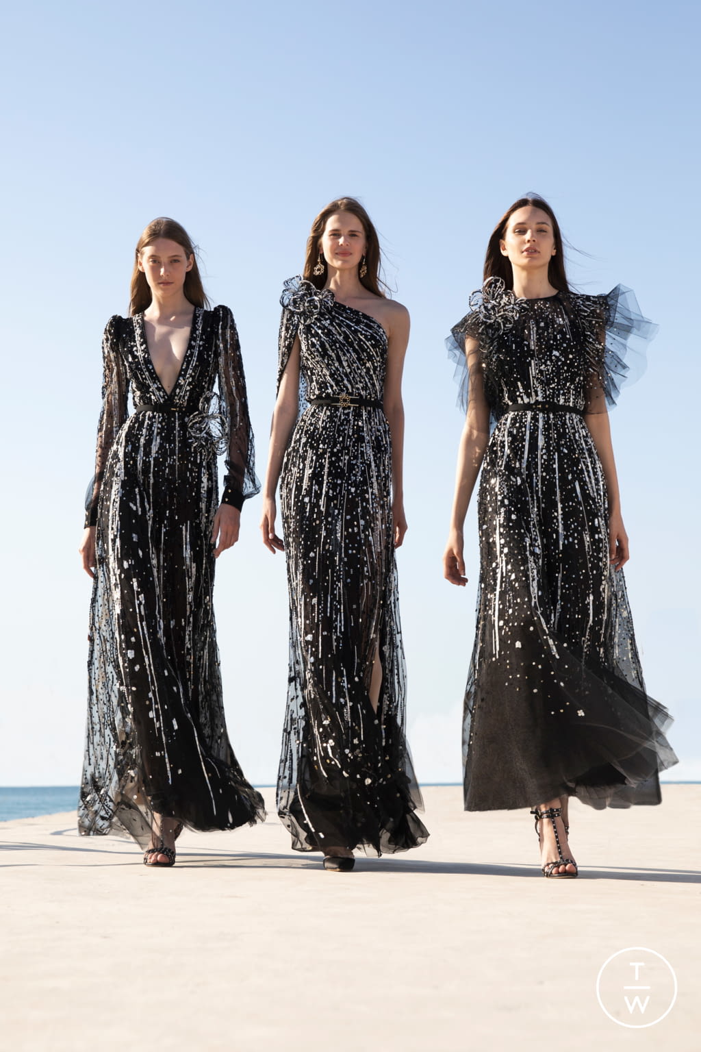 Fashion Week Paris Resort 2022 look 43 from the Elie Saab collection 女装