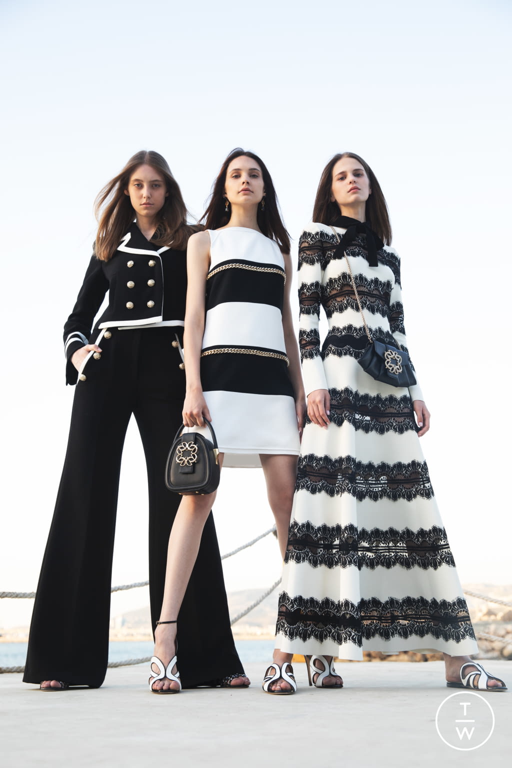 Fashion Week Paris Resort 2022 look 45 de la collection Elie Saab womenswear