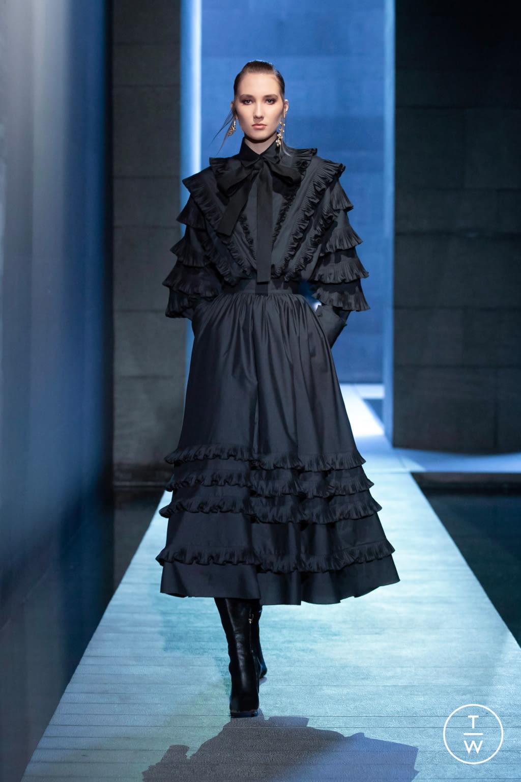 Fashion Week Paris Fall/Winter 2021 look 13 de la collection Elie Saab womenswear
