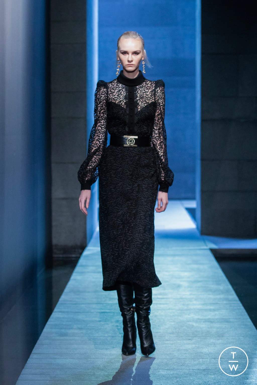 Fashion Week Paris Fall/Winter 2021 look 25 de la collection Elie Saab womenswear