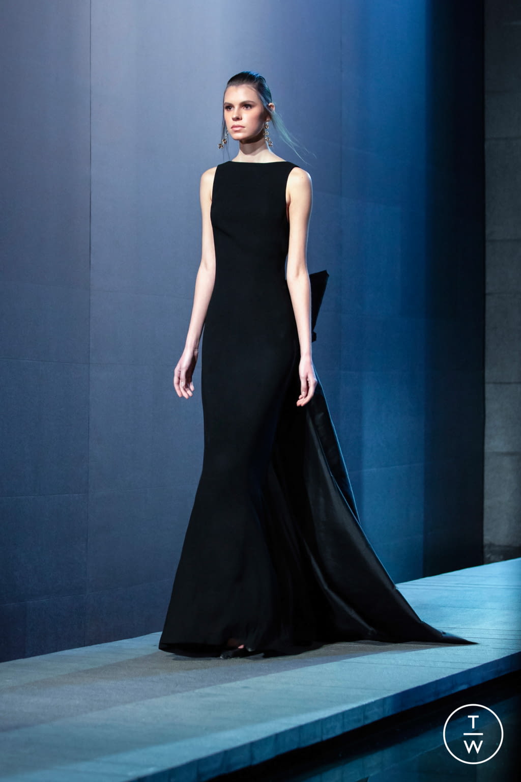 Fashion Week Paris Fall/Winter 2021 look 35 de la collection Elie Saab womenswear