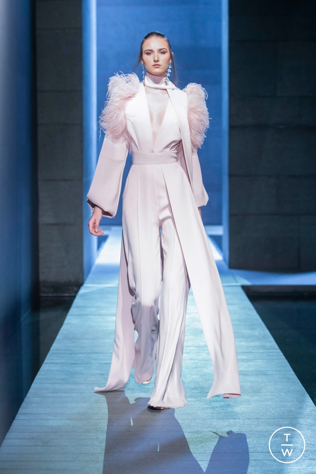 Fashion Week Paris Fall/Winter 2021 look 36 from the Elie Saab collection 女装