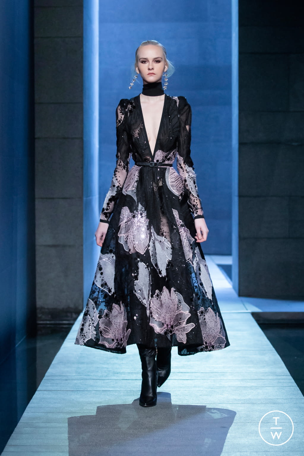 Fashion Week Paris Fall/Winter 2021 look 60 de la collection Elie Saab womenswear