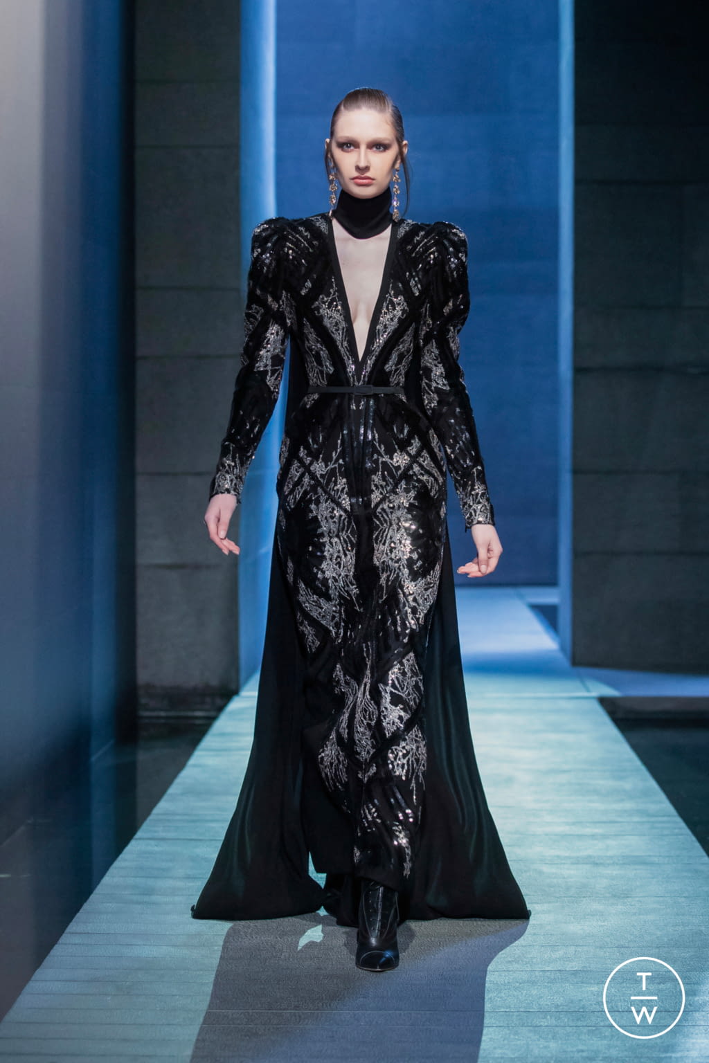 Fashion Week Paris Fall/Winter 2021 look 73 from the Elie Saab collection womenswear