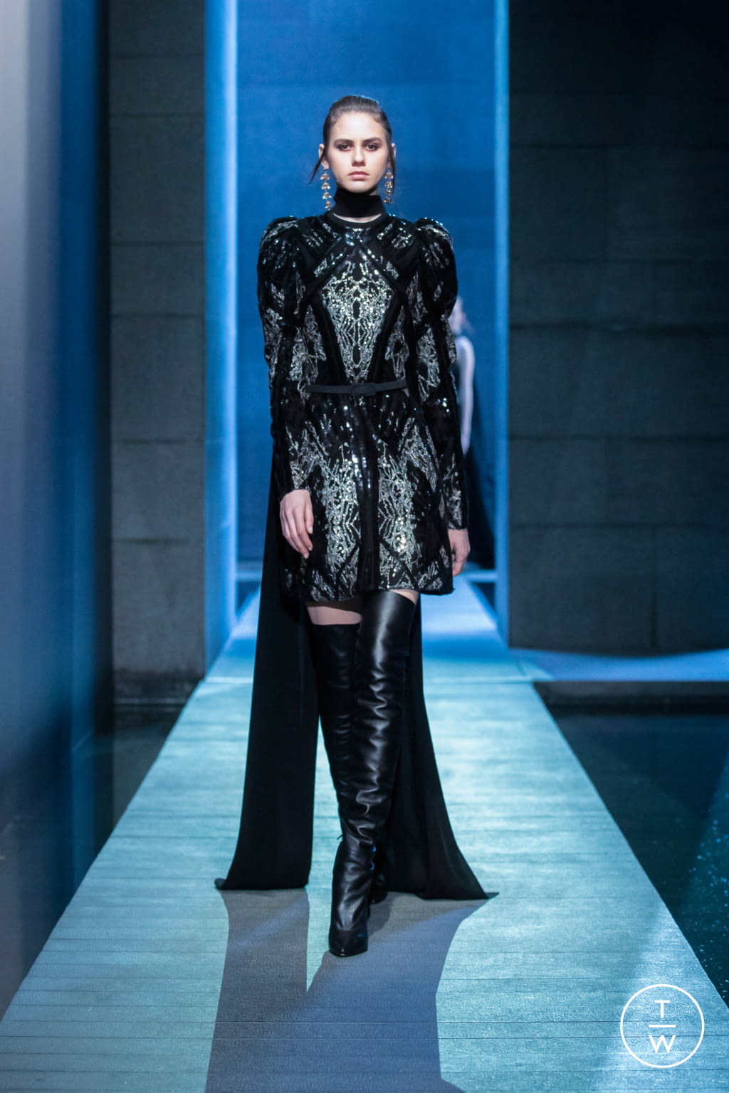 Fashion Week Paris Fall/Winter 2021 look 75 from the Elie Saab collection womenswear