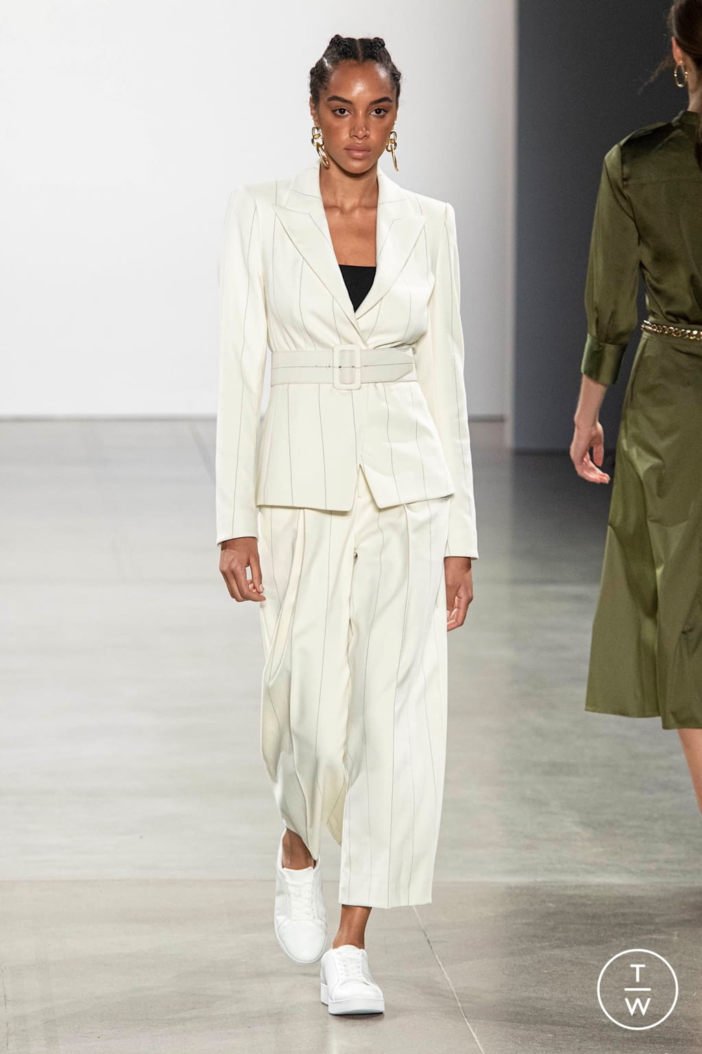 Fashion Week New York Spring/Summer 2020 look 5 from the Elie Tahari collection womenswear
